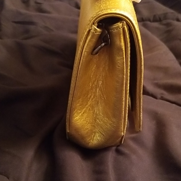 NWT ALEXANDRA CLANCY GOLD METALLIC JANE CLUTCH - Picture 4 of 8